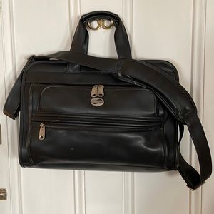 American Tourister leather briefcase/messenger bag